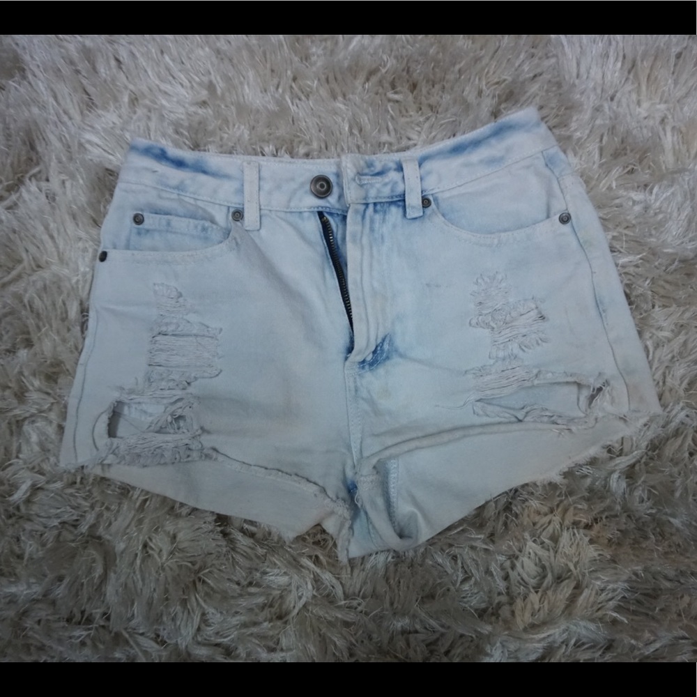High rise hot shorts!